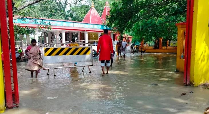 কোপাইয়ের জলে ডুবল সতীপীঠ কঙ্কালীতলা