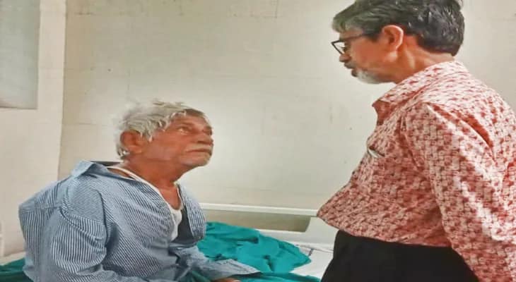 বিষপানের পর হাসপাতাল থেকে ছুটি হোমে আশ্রয় চান বৃদ্ধ সন্ন্যাসী