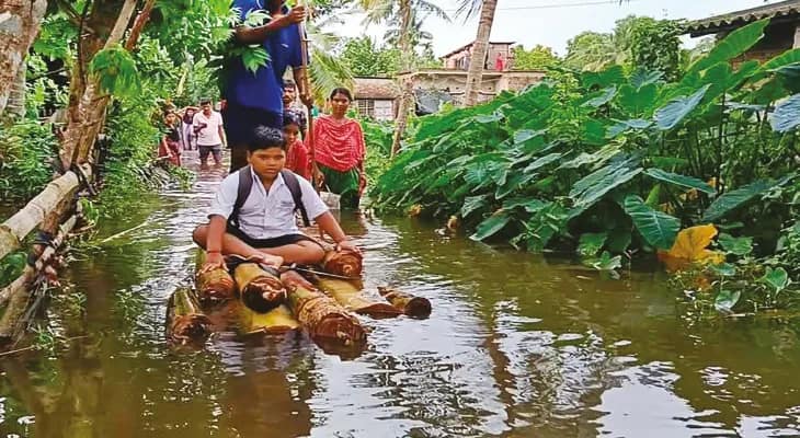 জমা জলে নাকাল বাসিন্দাদের বিধানসভা ভোট বয়কটের ডাক