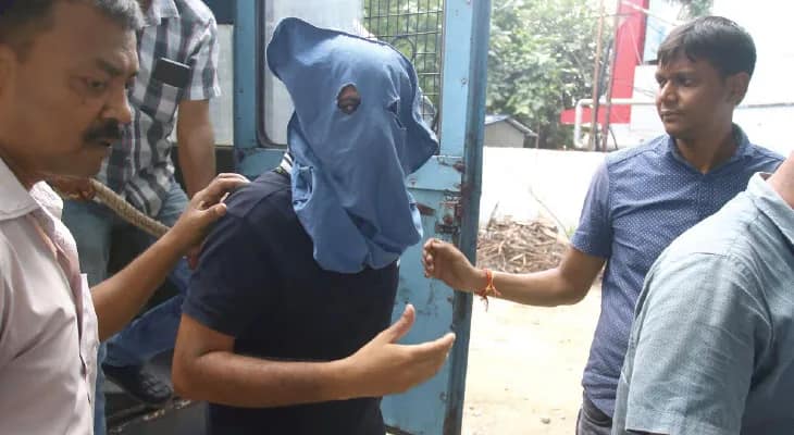 একাধিক রাজ্য মিলিয়ে ৪০ মামলা, গয়া থেকে গ্রেপ্তার সুপারি কিলার লালু খান, নারকেলডাঙায় কোটি টাকার ডাকাতি কাণ্ডের মূল মাথা