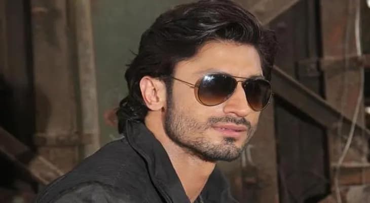 হলিউডে বিদ্যুৎ
