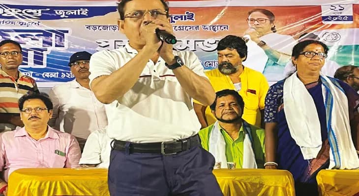 একুশে জুলাইয়ের প্রস্তুতি সভা, প্রতি বুথ থেকে ৫০ জন করে আনার টার্গেট
