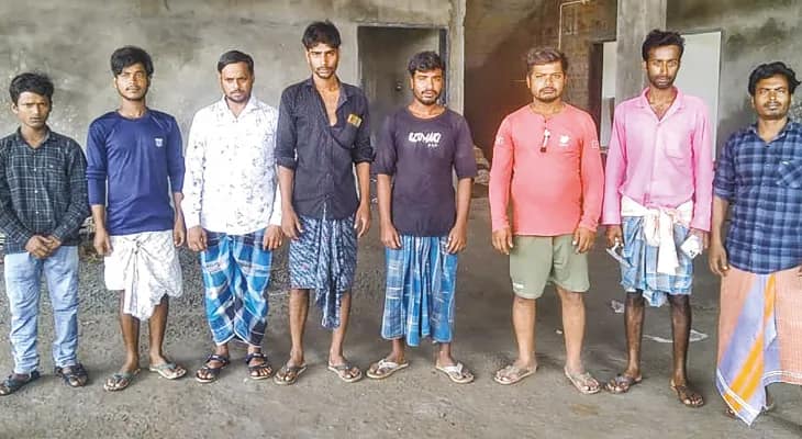হাতে কাঁটা ফুটেছে জানিয়েও রেহাই মেলেনি, উল্টে মারধর, জেলার পরিযায়ী শ্রমিকদের সঙ্গে বর্বরতা ছত্তিশগড়ে