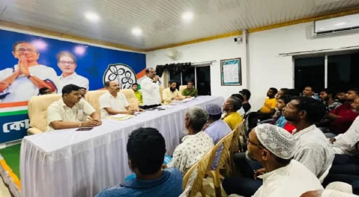 জেলায় সংগঠনকে আরও চাঙ্গা করতে তৃণমূল বুথ কমিটিগুলিকে নিয়ে বৈঠক