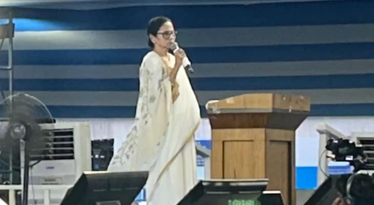 বেহালায় প্রাক স্বাধীনতা দিবসের অনুষ্ঠানে মুখ্যমন্ত্রী মমতা বন্দ্যোপাধ্যায়
