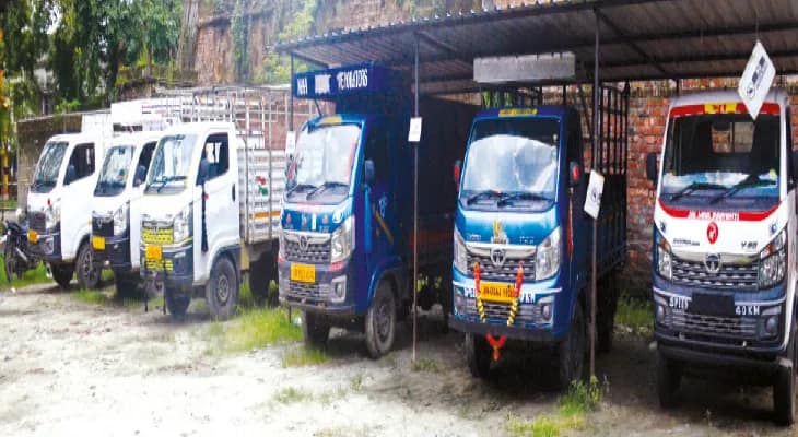 গাড়ি চুরি চক্রের ৪ দুষ্কৃতী গ্রেপ্তার, উদ্ধার ৭ মিনি ট্রাক