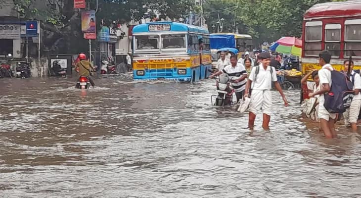 বৃহস্পতিবার রাত ১০টা থেকে শুক্রবার সকাল ৬টা: উল্টোডাঙায় বৃষ্টির পরিমাণ ১০১ মিমি
