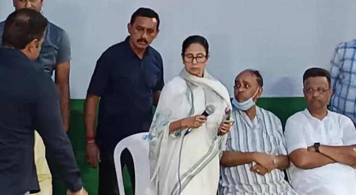 প্রায় লক্ষাধিক মানুষ ইতিমধ্যেই গ্রাম থেকে এসেছেন: মমতা বন্দ্যোপাধ্যায়