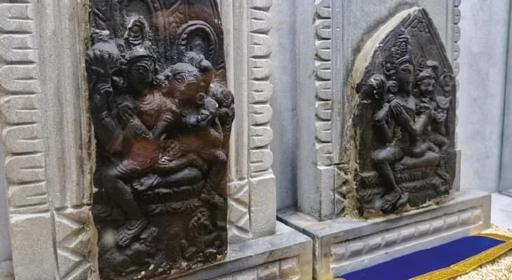 সুরথেশ্বর মন্দির সংস্কারে খননে গিয়ে মিলল পালযুগীয় উমা-মহেশ্বরের ২টি মূল্যবান মূর্তি