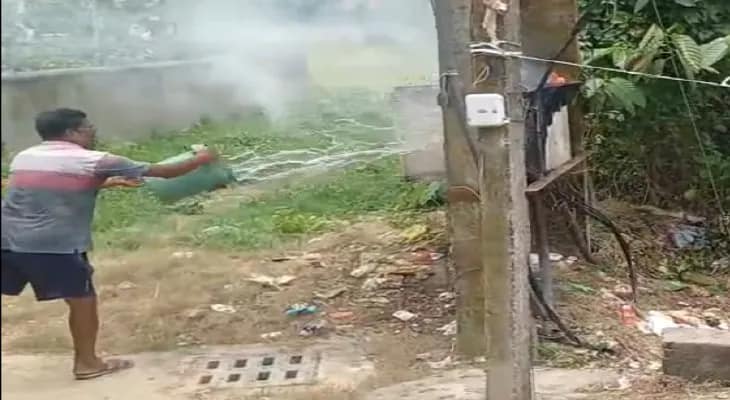 তারকেশ্বরে মন্দির সংলগ্ন ওয়ার্ডে ট্রান্সফরমারে আগুন, তীব্র চাঞ্চল্য