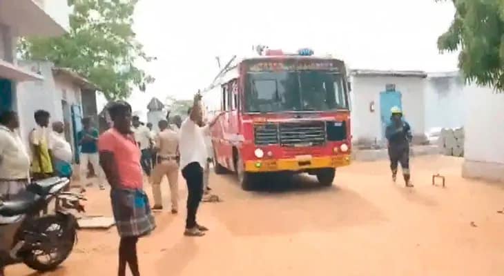 তামিলনাড়ুর শিবকাশীতে বাজি কারখানায় বিস্ফোরণ