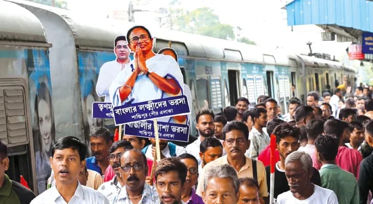ধর্মতলার মঞ্চ থেকে মমতার বার্তা, আশান্বিত জেলার পরিযায়ী শ্রমিকরা