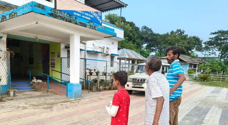 কাকিমার বিরুদ্ধে ১০ বছরের ভাইপোকে মেরে হাত ভেঙে দেওয়ার অভিযোগ, থানার দ্বারস্থ কিশোরের পরিবার