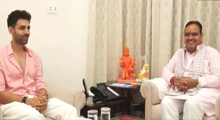 জয়পুরে রাজস্থানের মুখ্যমন্ত্রীর সঙ্গে দেখা করলেন অভিনেতা কার্তিক আরিয়ান
