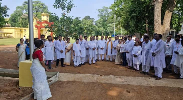 শান্তিনিকেতনে শুরু হল হেরিটেজ ওয়াকের পরীক্ষামূলক ট্রায়াল