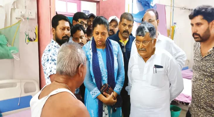 হাসপাতালে খাবারের মান খতিয়ে দেখতে পরিদর্শনে বিধায়ক
