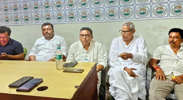 পরিযায়ী শ্রমিকদের হেনস্তা: ২০০ সভা ও মিছিল করবে কেশপুর ব্লক তৃণমূল