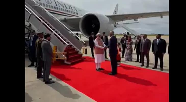 মালদ্বীপে পৌঁছালেন প্রধানমন্ত্রী নরেন্দ্র মোদি