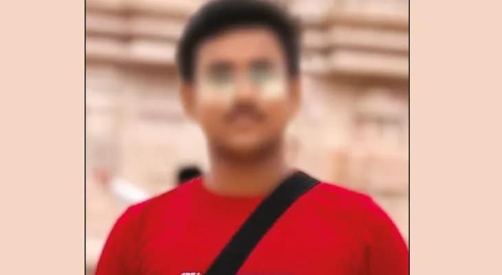 ‘বাবা আমি ভুল করিনি... মেয়েটাকে চিনি না’, ইভটিজিংয়ের ‘ভুয়ো’ অভিযোগ, আত্মঘাতী নবমের ছাত্র