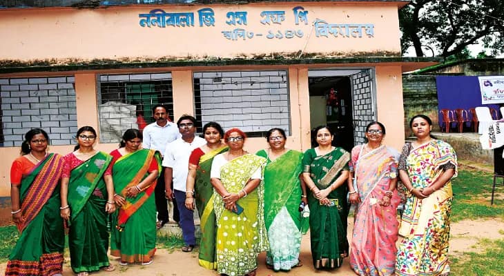 ঝাড়গ্রামে ননীবালা প্রাথমিক স্কুলের ৮০ বছর পূর্তিতে ‘বেনিয়ান জুবিলি’