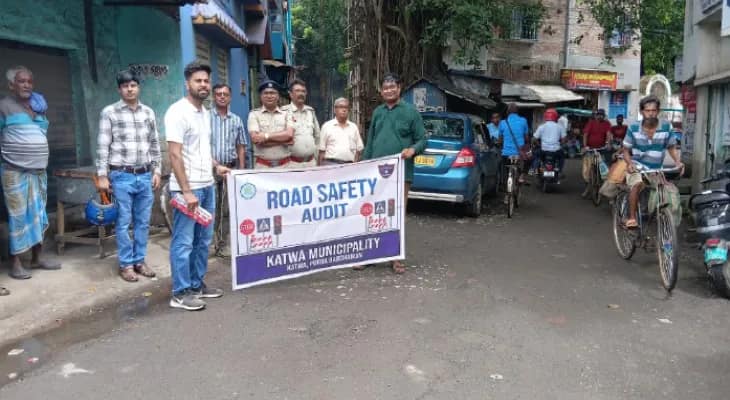 কাটোয়া শহরের সব রাস্তার হাল কেমন  জানতে রোড সেফটি অডিট শুরু পুরসভার