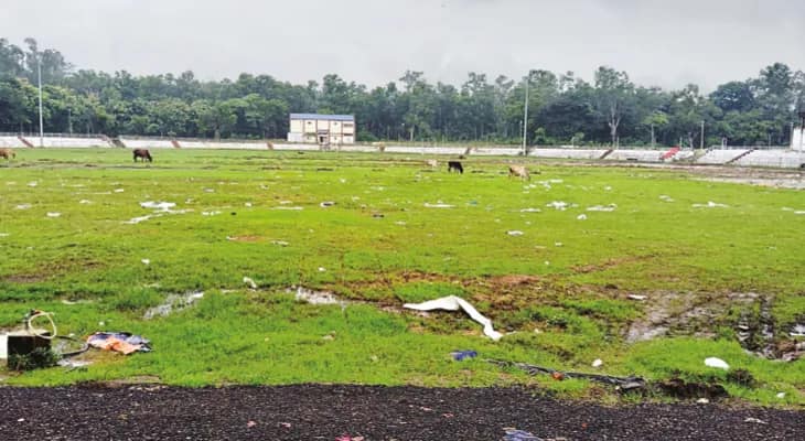মোদির সভার ১০ দিন পরও হাল ফেরেনি  নেহরু স্টেডিয়ামের, ফুঁসছেন দুর্গাপুরবাসী
