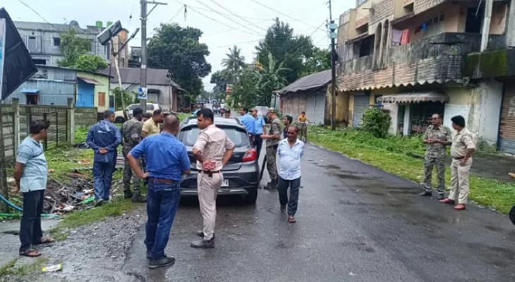 বিদেশি মদের দাম অনেকটাই, সস্তার ‘সুধা’য় মজে চা বাগানের যুব সমাজ