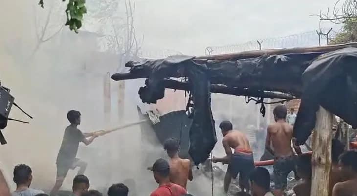 নিয়ন্ত্রণে ইএম বাইপাস সংলগ্ন প্লাস্টিকের গোডাউনের আগুন, ঘটনাস্থলে দমকলের ছ’টি ইঞ্জিন