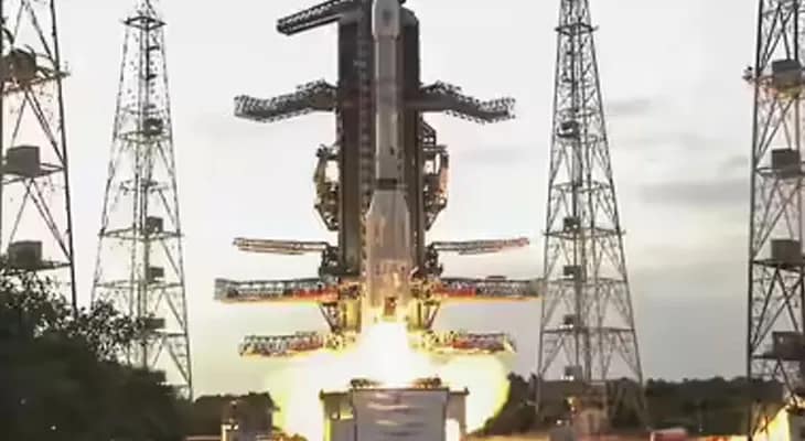 ইসরো-নাসার যৌথ উদ্যোগে কৃত্রিম উপগ্রহ নিসার-এর সফল উৎক্ষেপণ