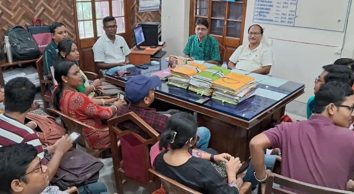 বিকেল সাড়ে তিনটের আগে প্রাইমারি ছুটি নয়, শিক্ষকরা থাকবেন ৪টে পর্যন্ত: ডিআই