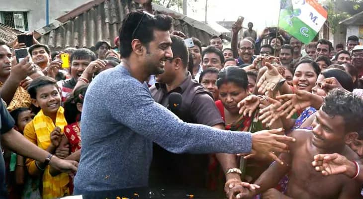 মাস্টার প্ল্যান বাস্তবায়নে যতটা সম্ভব কম জায়গা নেওয়া হবে, ঘাটালে প্রশাসনিক বৈঠকে আশ্বাস দেবের
