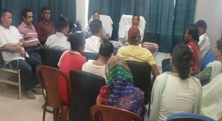 কালচিনির দলসিংপাড়া চা বাগানে বিপাকে শ্রমিকেরা, বিক্ষোভ!