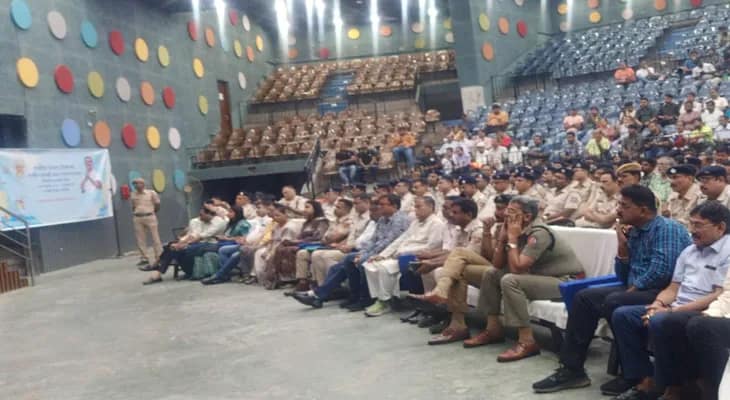 বারাকপুর সুকান্ত সদনেও বারাকপুর মহকুমার প্রতিটি থানার ১০ টি করে পূজা কমিটি মুখ্যমন্ত্রীর ভার্চুয়াল বৈঠকে উপস্থিত আছে, রয়েছে পুরসভা, পুলিস ও প্রশাসনিক কর্তারাও