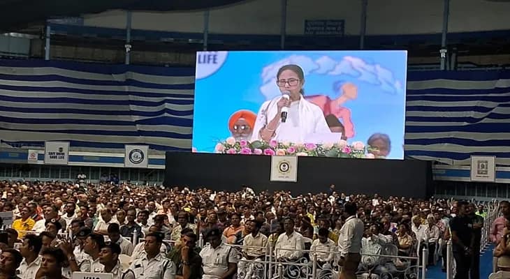 দুর্গাপুজোর অনুদান বেড়ে হল ১ লক্ষ ১০ হাজার, সঙ্গে একগুচ্ছ ঘোষণা মুখ্যমন্ত্রীর