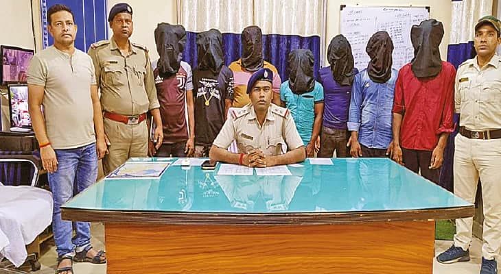 দক্ষিণ ভারতে কাজে যাওয়াই উদ্দেশ্য ছিল তাদের, রানিনগরে ছ’জন বাংলাদেশি অনুপ্রবেশকারী ও দালাল ধৃত