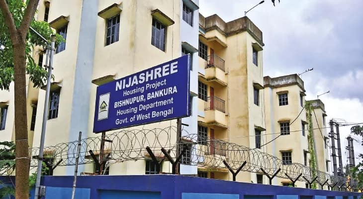 বিষ্ণুপুরে ‘নিজশ্রী’র ফ্ল্যাট দ্রুত হস্তান্তরের দাবি উপভোক্তাদের