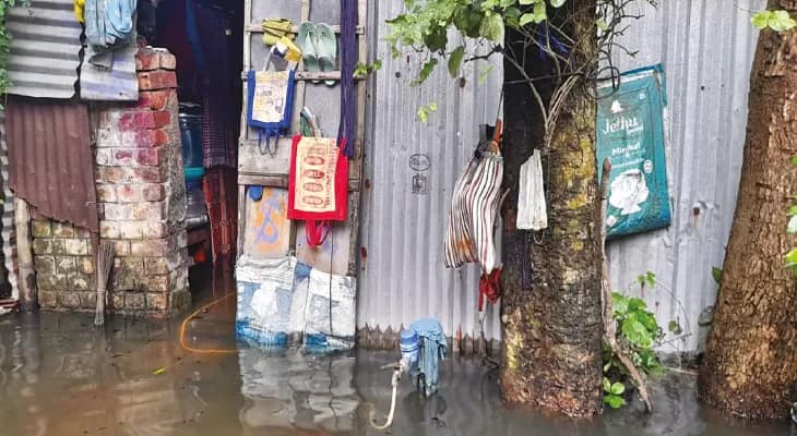 ঘরের মধ্যে জমা জল, বিরাটিতে খাট  থেকে পড়ে ডুবে মৃত্যু ৬ মাসের শিশুর