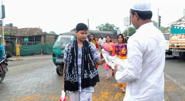 সম্প্রীতির ছবি দুর্গাপুরে
