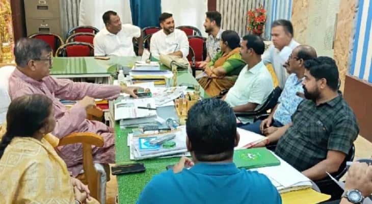 জঞ্জাল সাফাইয়ে আড়াই কোটির গাড়ি ও সামগ্রী কিনবে পুরসভা