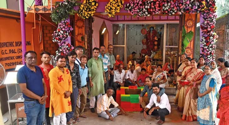 ঢলদিঘি বিবেকানন্দ স্পোর্টিং ক্লাবের শিবলিঙ্গ প্রতিষ্ঠা ঘিরে উন্মাদনা