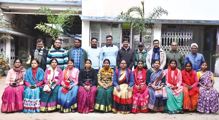 উন্নয়নের পাশাপাশি নানা প্রকল্পের সুবিধা দিতে তৎপর ঝাড়গ্রাম পঞ্চায়েত সমিতি