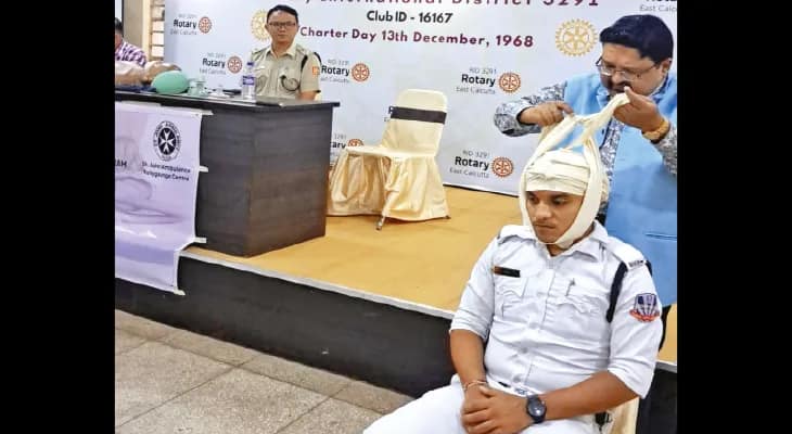 সিপিআর থেকে ব্যান্ডেজ, শতাধিক ট্রাফিক পুলিসকর্মীকে প্রশিক্ষণ