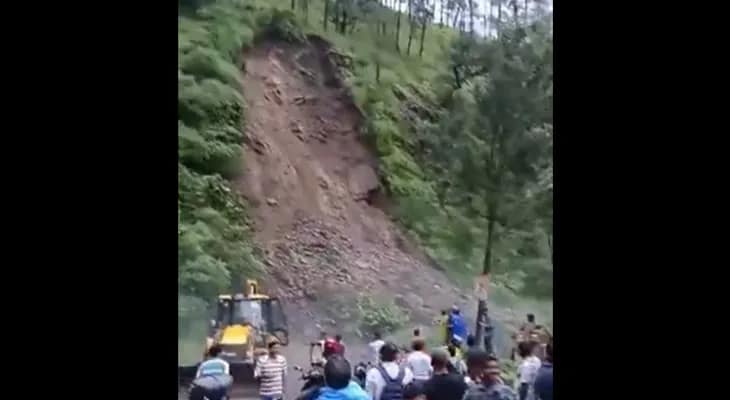 উত্তরাখণ্ডে নয়নাগাঁওয়ের কাছে ধসের জেরে বন্ধ নৈনিতাল-হলদওয়ানি হাইওয়ে, চলছে রাস্তা পরিষ্কারের কাজ