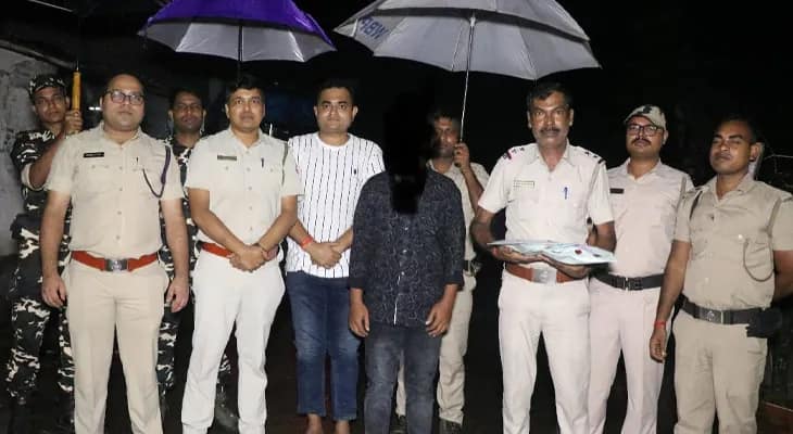 লালগোলায় সীতেশনগর থেকে ২৯৭ গ্রাম হেরোইনসহ গ্রেপ্তার এক কারবারি