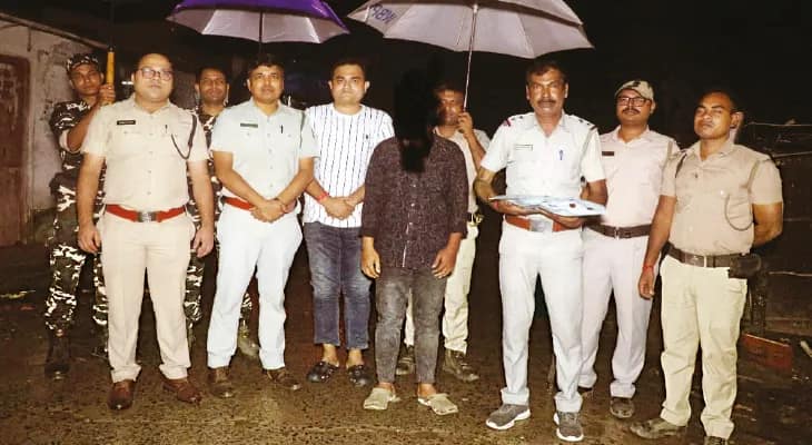 হেরোইন সহ মাদক কারবারি গ্রেপ্তার, পলাতক আরও এক