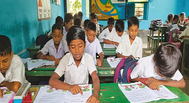 বাংলা হরফ ও সংখ্যা চেনে না প্রাথমিকের বেশিরভাগ পড়ুয়া, সমস্যা মেটাতে পাঠ্যবই রিডিং পড়ার উপর জোর