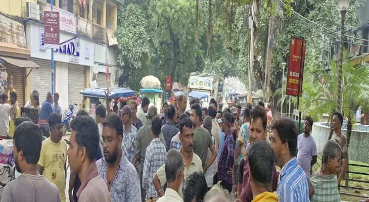 বেপরোয়া বাসের গতির জেরে প্রাণ গেল এক যুবকের