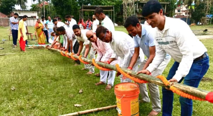ওয়েস্ট আনন্দনগর ইয়ুথ ক্লাবের দুর্গাপুজোর থিম ‘প্রকৃতির সঙ্গে’, বিভিন্ন শস্য দিয়ে হচ্ছে মণ্ডপ