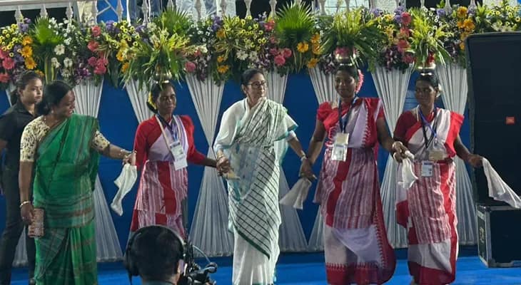 চার দিনের বিশ্ব আদিবাসী দিবসের উদ্বোধন মুখ্যমন্ত্রীর