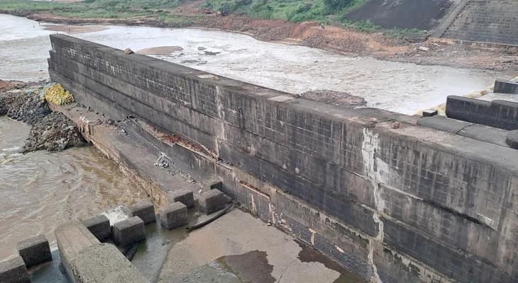 তিলপাড়া ব্যারেজে ছোট চারচাকা গাড়ি চলাচল বন্ধ করল প্রশাসন